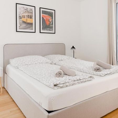 Whats-App Self-Check-In - 1Br Apartment, Near Airport,15 Min To Center Viena Exterior foto