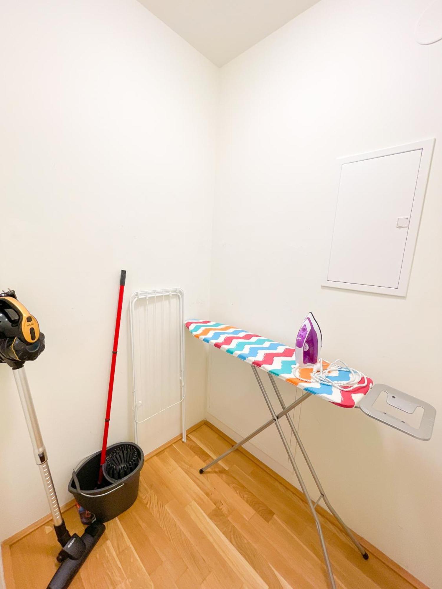 Whats-App Self-Check-In - 1Br Apartment, Near Airport,15 Min To Center Viena Cameră foto