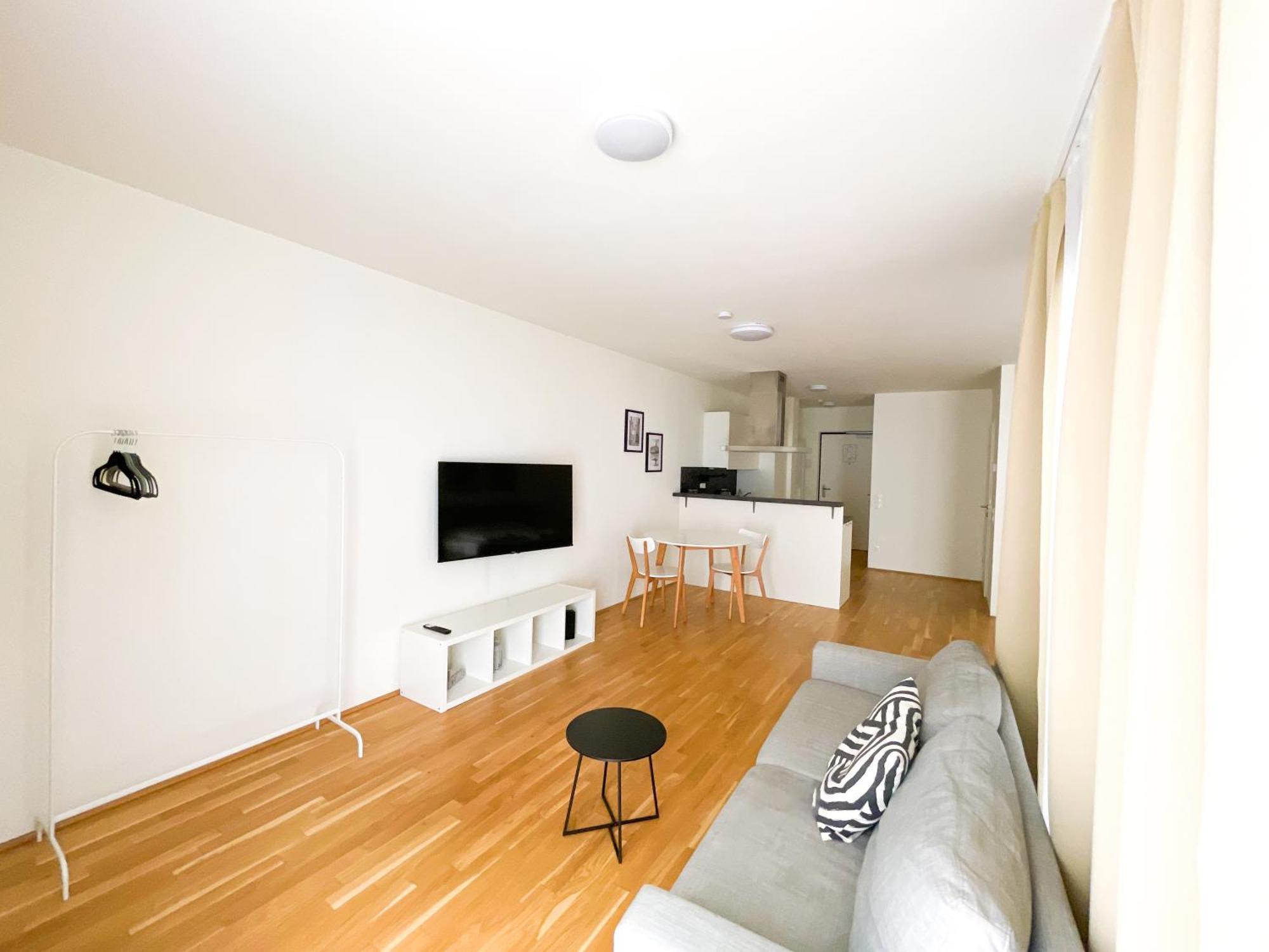 Whats-App Self-Check-In - 1Br Apartment, Near Airport,15 Min To Center Viena Cameră foto